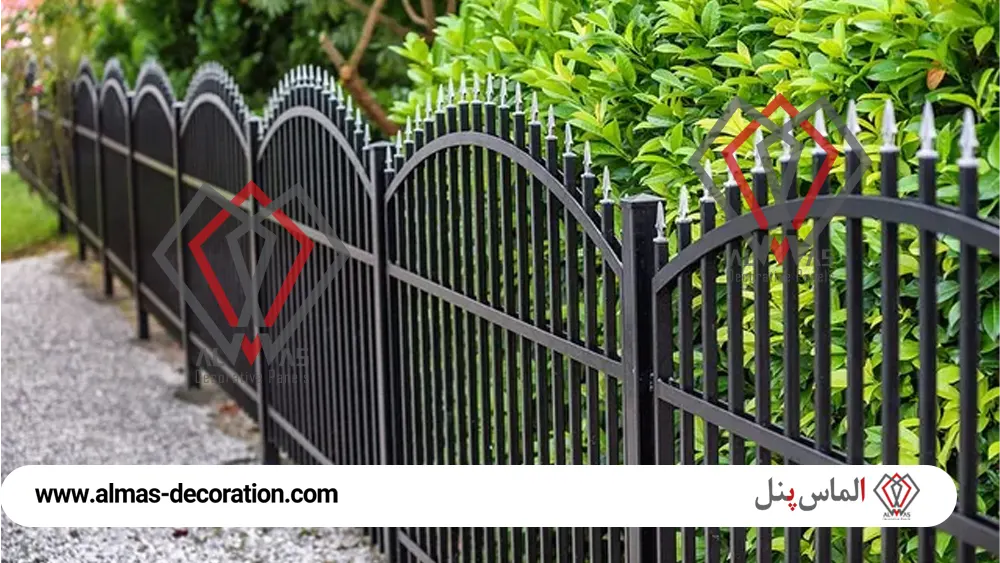 نرده فلزی باغ